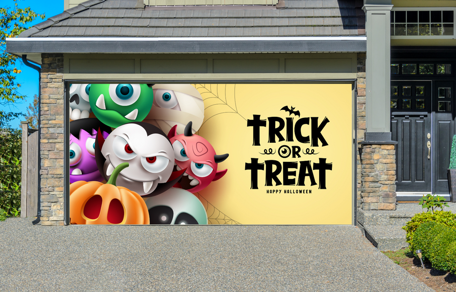 ¡Feliz Halloween! Truco o trato con personajes terroríficos y espeluznantes en una adorable decoración para puerta de garaje.