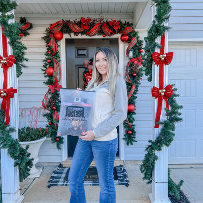 Fondo navideño con Papá Noel repartiendo regalos para la puerta del garaje