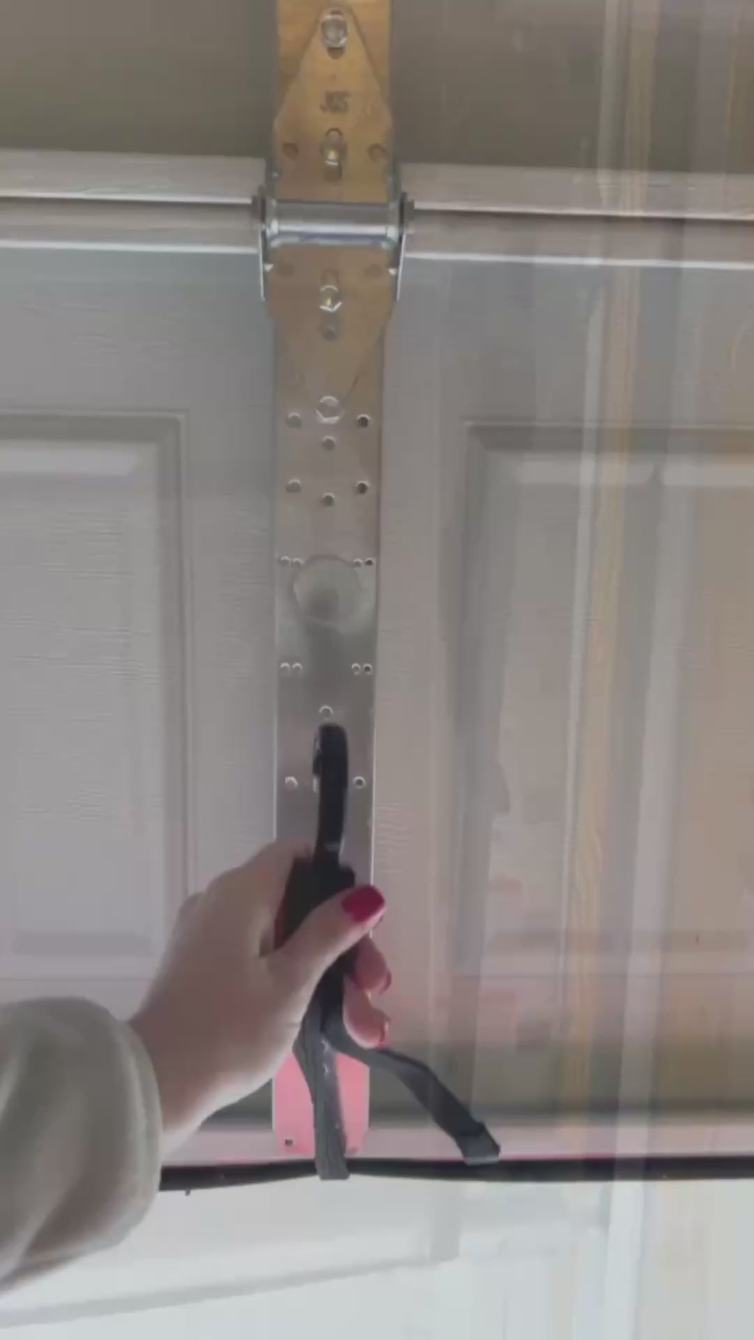 Fondo navideño con Papá Noel repartiendo regalos para la puerta del garaje