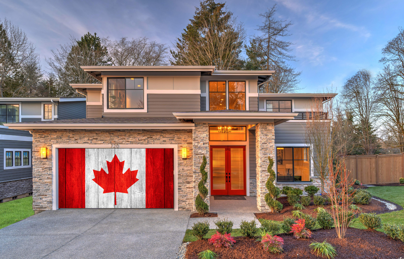 דגל קנדה על רקע עץ כיסוי דלת מוסך
