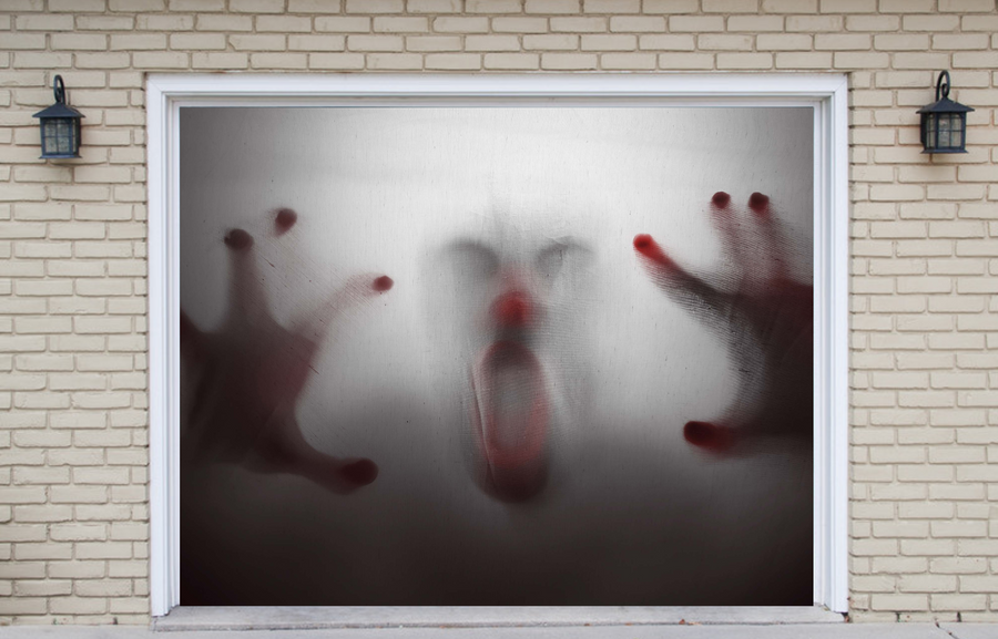 Fondo de pancarta para puerta de garaje de Halloween con payaso aterrador atrapado
