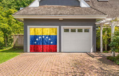 כיסוי דלת מוסך מעץ דגל ונצואלה